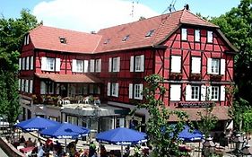 A La Maison Rouge Hotel & Restaurant